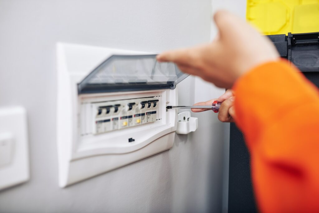 Instalación de medidor eléctrico